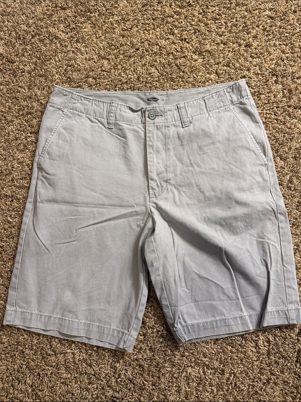 Old Navy Men’s Light Gray Flat-Front Chino Shorts